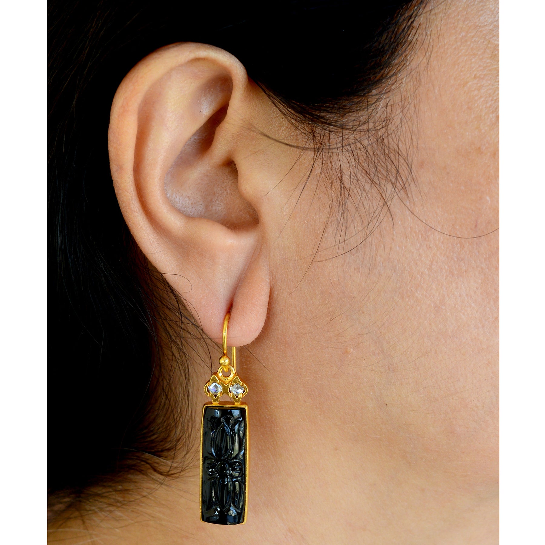 Vera Earrings Gold Black Onyx
