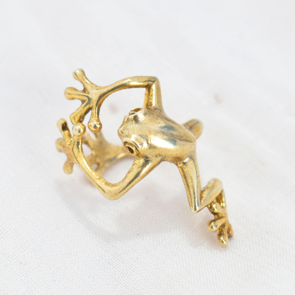 Frog ring