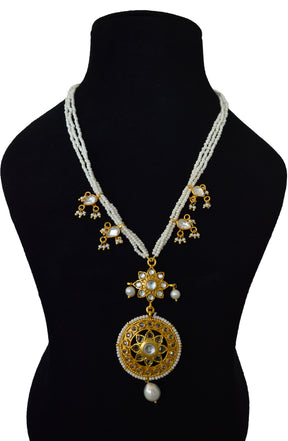 Jasmine necklace