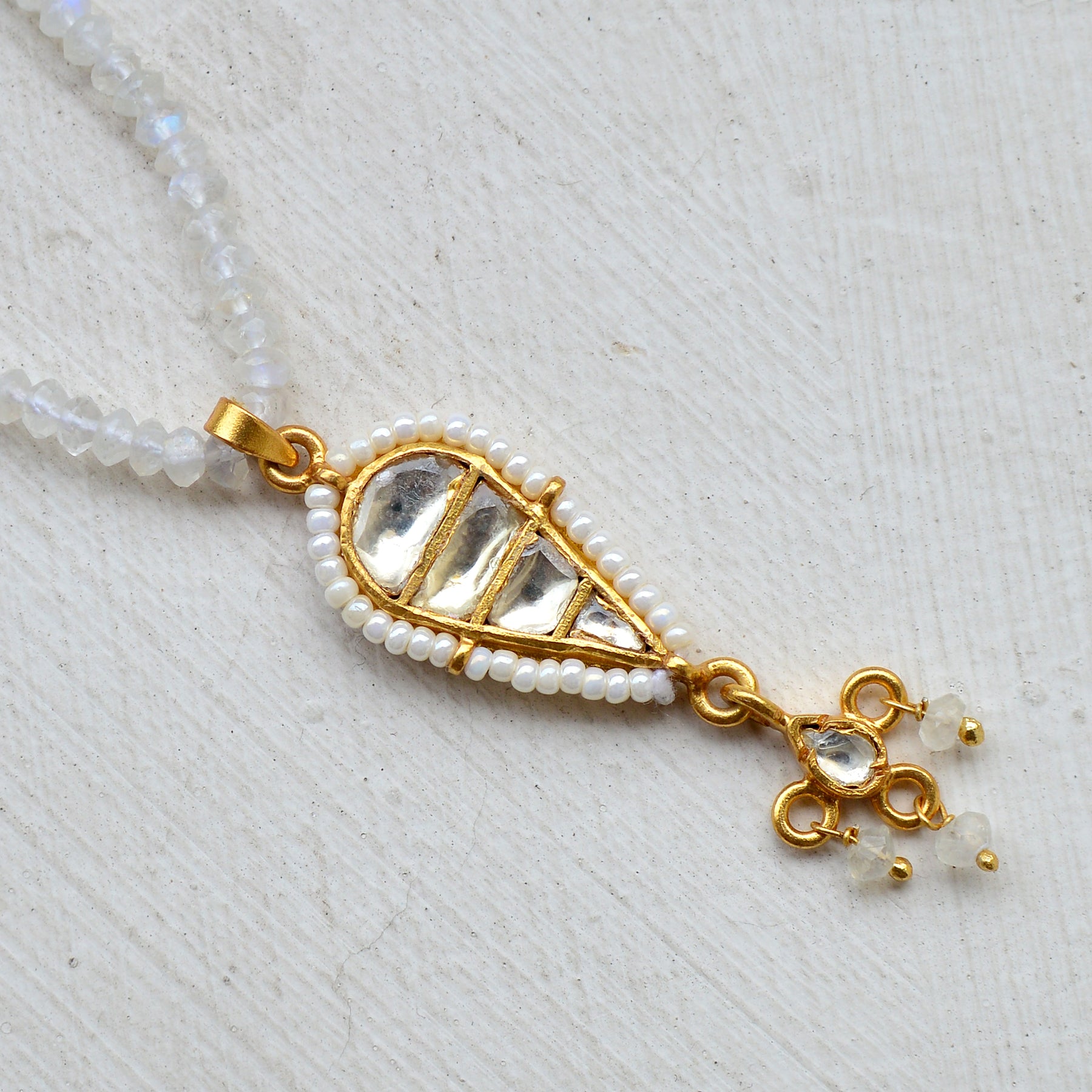 Priya necklace ivory