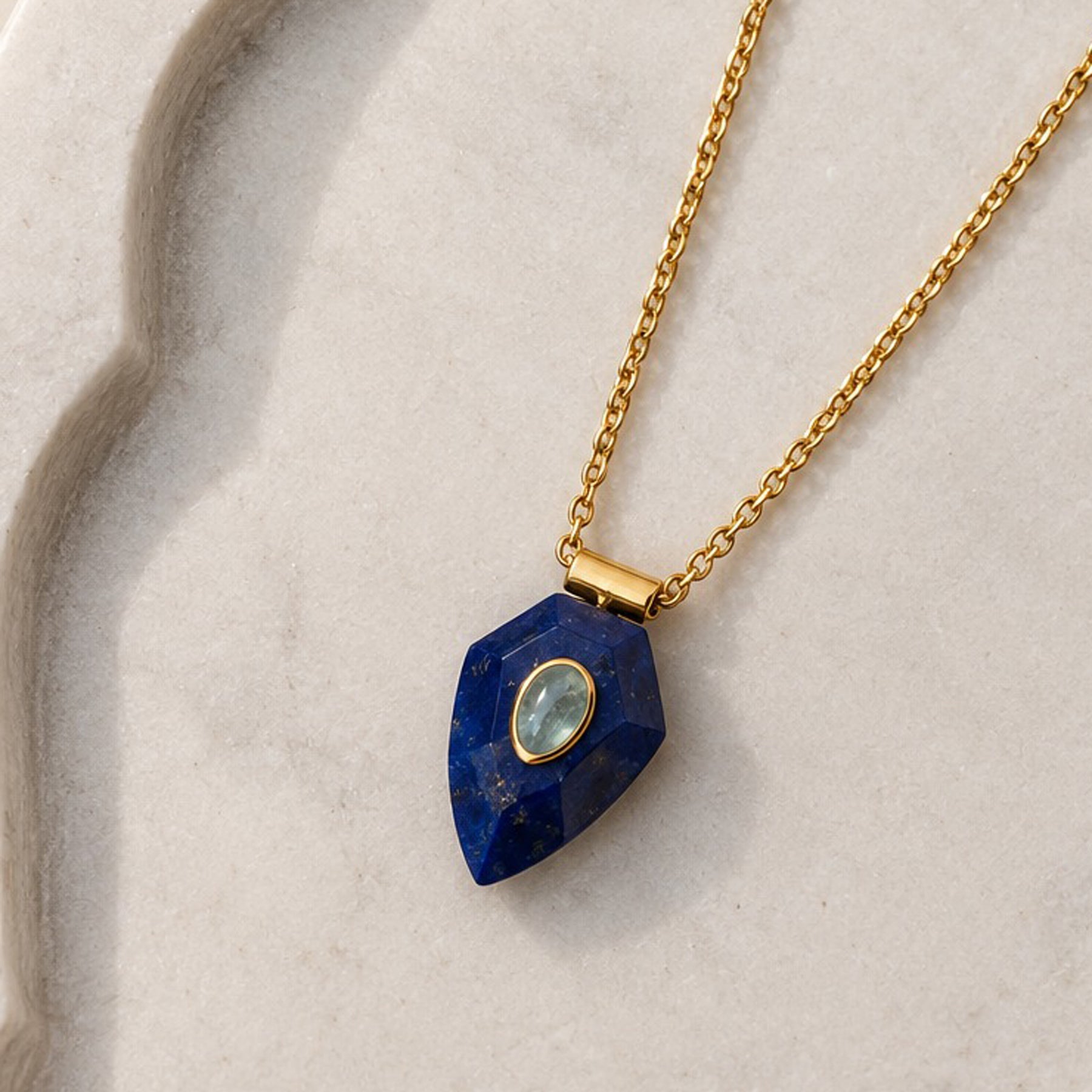 Urvashi necklace lapis and labradorite