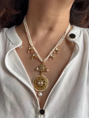 Jasmine necklace
